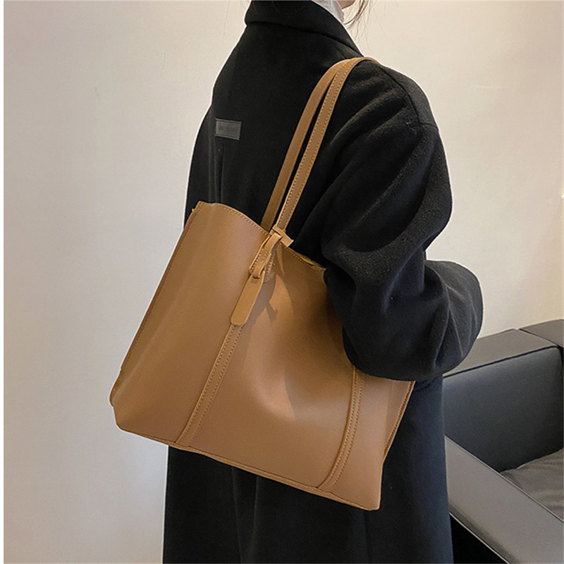Classic Black Faux Leather Tot - đánh giá và giá Leather Work Handbags For Women