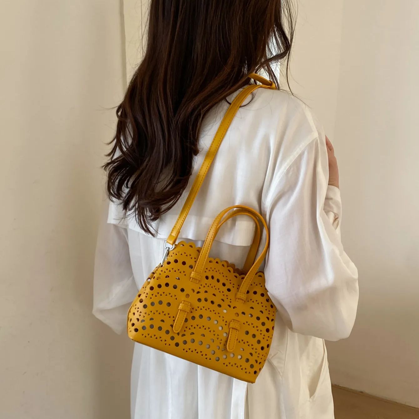 Red Hollow Printed Crossbody B - đánh giá và giá Leather Work Handbags For Women